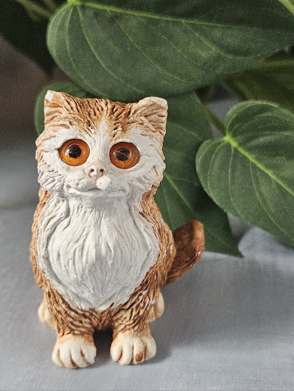 Vintage 1985 Stone Critters orange tabby kitten figurine. Stone Critters Collect